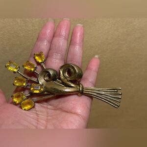 Gold-Tone vintage Coro unsigned  Bouquet Brooch with Yellow Glass Stones